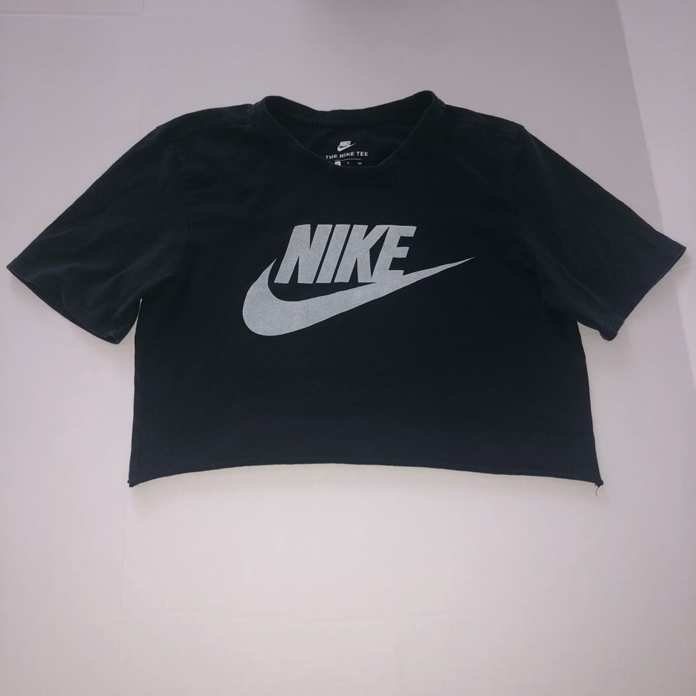 Women’s Nike crop top